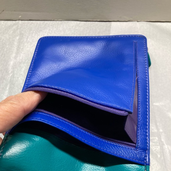 Purse - Picture 4 of 9